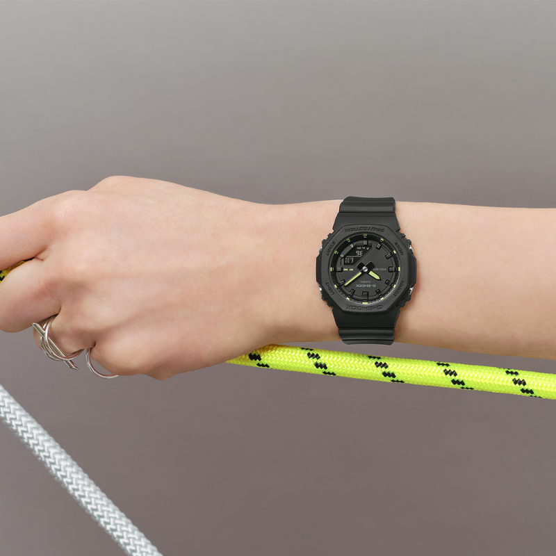 Reloj Digital-Análogo G-Shock Mujer GMA-P2100SA-1A2DR