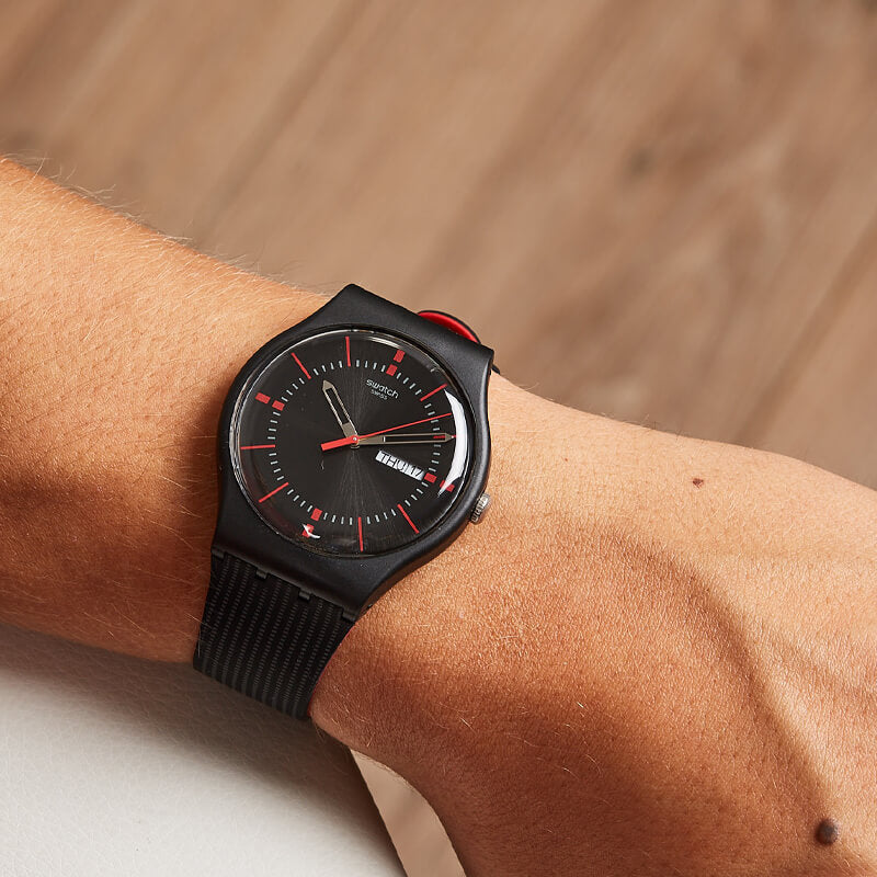 Reloj Swatch Análogo Hombre SUOB714