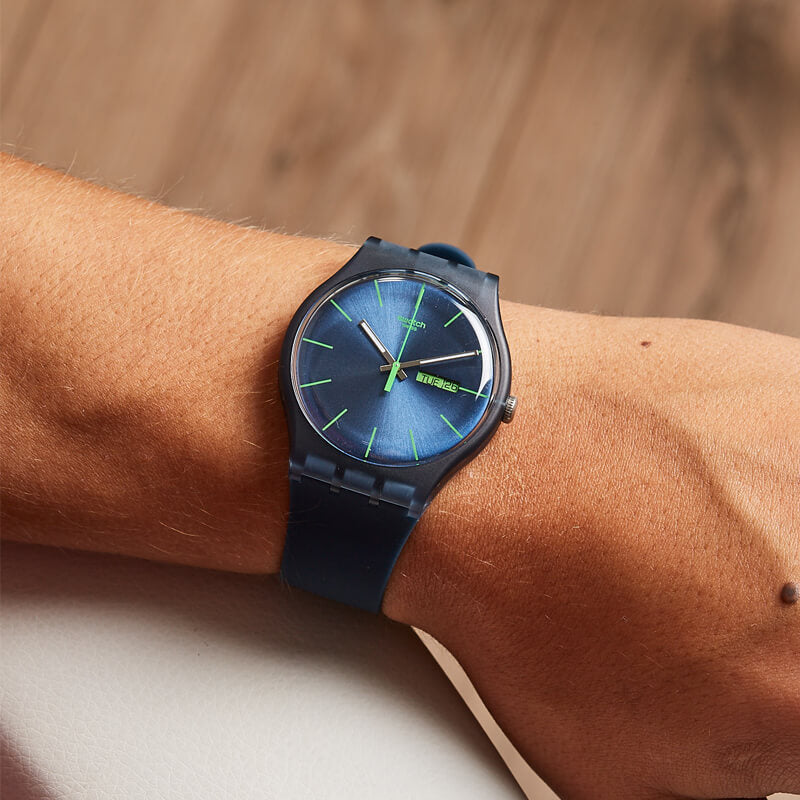 Reloj Swatch Análogo Hombre SUON700