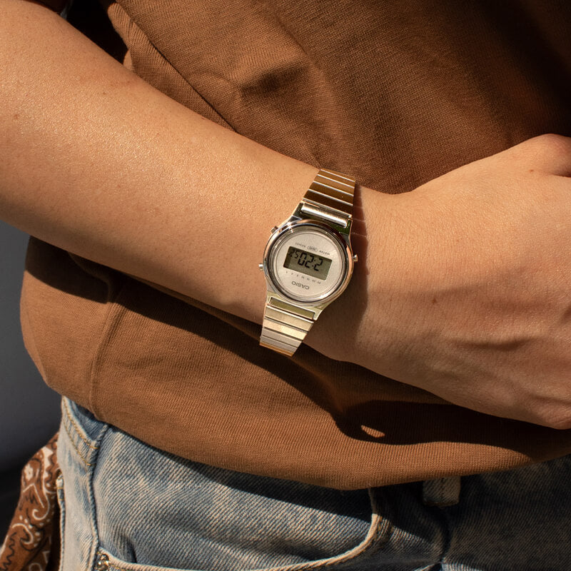 Reloj Digital Casio Mujer LA700WE-7A