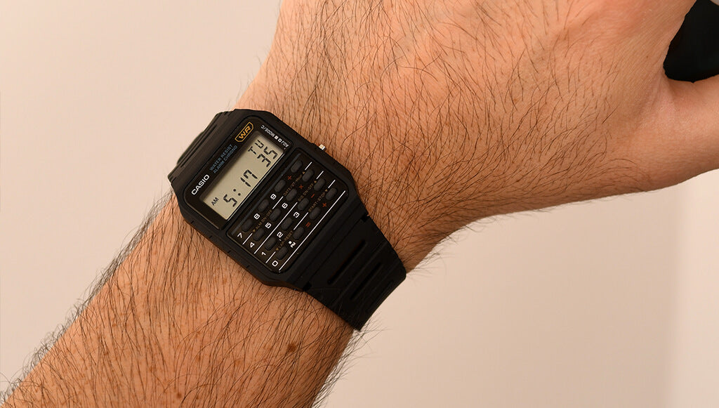 Reloj Calculadora CA-53W de Casio: Iconos en la Pantalla Grande