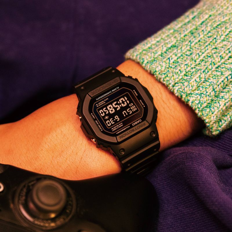 Reloj Digital G-Shock Mujer DW-5600RW-1DR