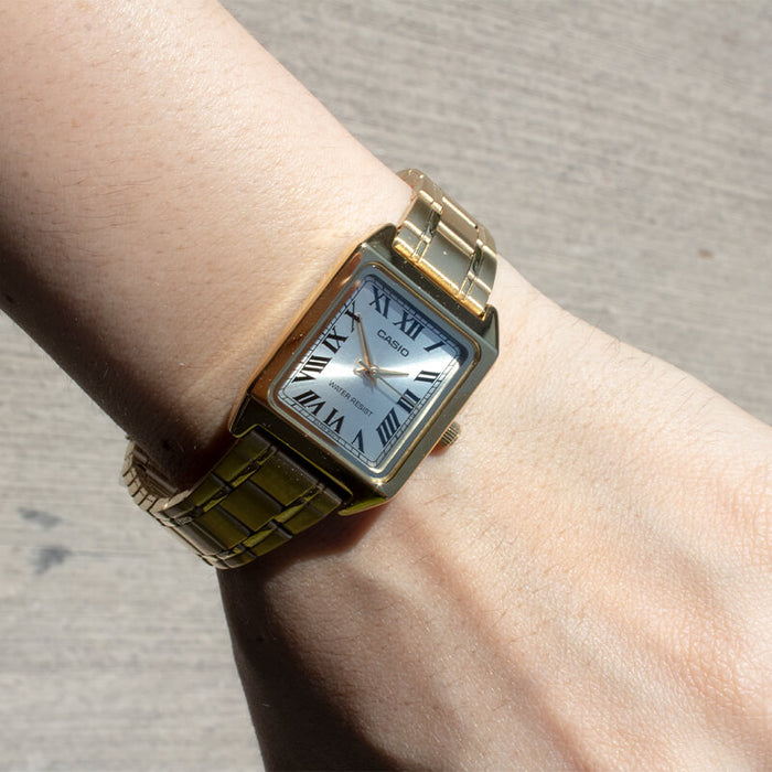 Reloj Casio LTP-V007G-9B dorado para Dama Analógico