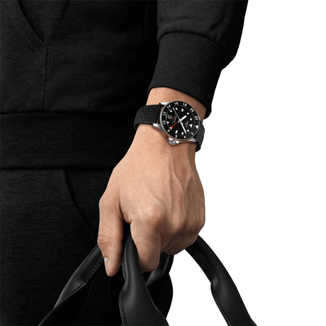 Reloj Análogo Tissot Hombre T1208521705100