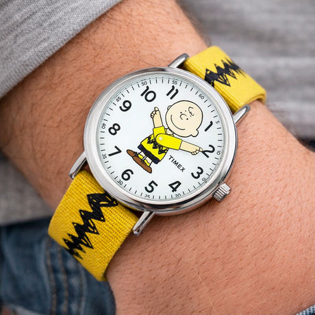 Reloj Análogo Timex  Charlie Brown Hombre TW2R41100