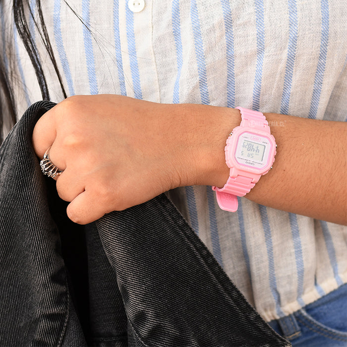Reloj Casio LA-20WH rosado deportivo mujer